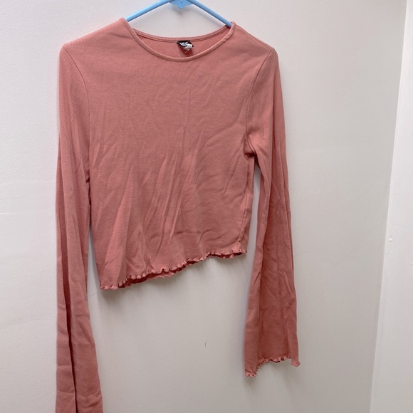 Urban outfitters long sleeve crop top with belled sleeves - Picture 2 of 3